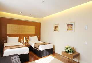 Отель Достык  Алматы Номер Делюкс с кроватью размера «king-size»-4